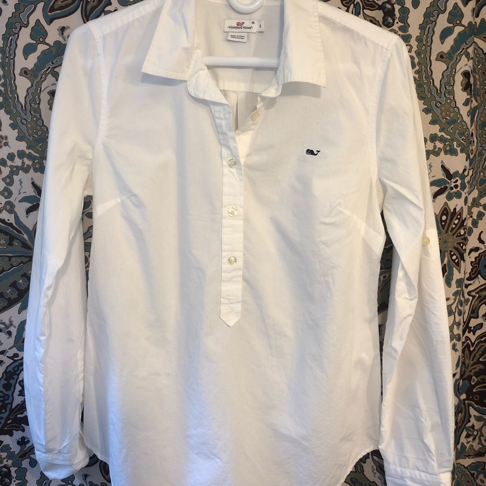 Vineyard Vines women’s white blouse Only worn once